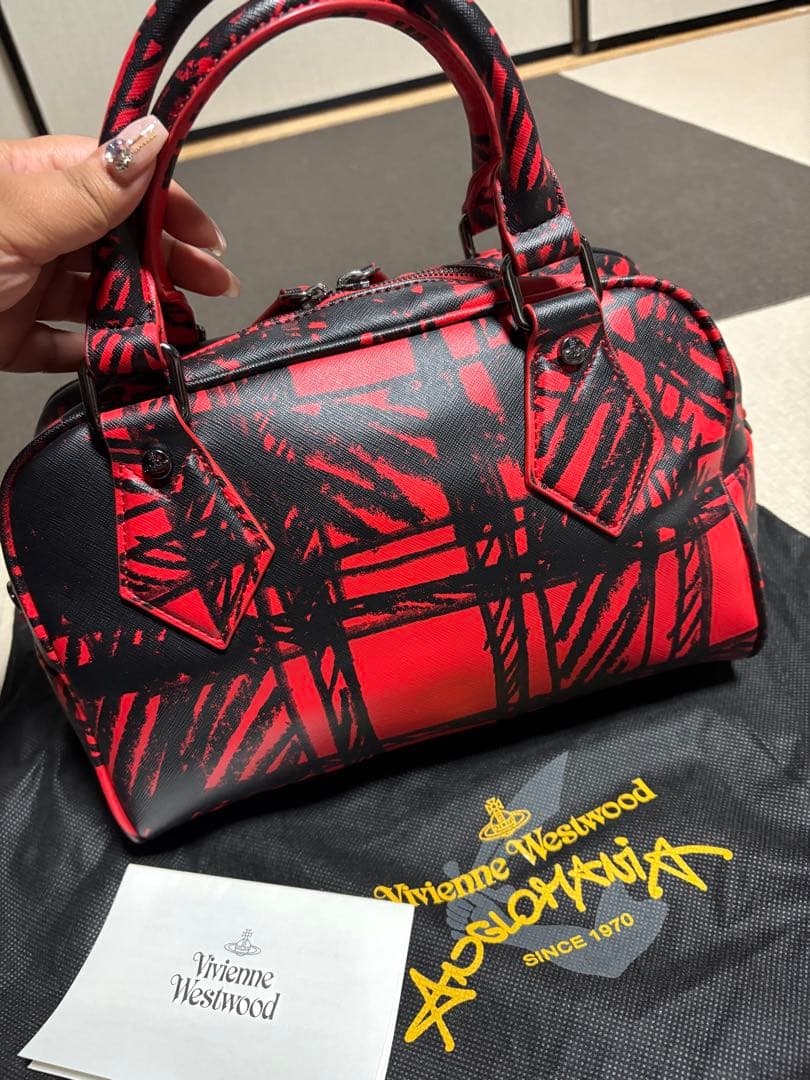 【新品未使用タグ無し】Vivienne Westwood バッグ