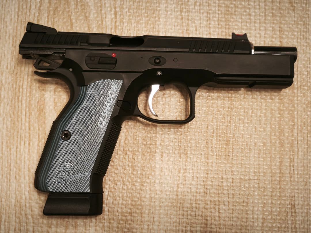 Carbon8 CZ SHADOW2 co2ガスガン