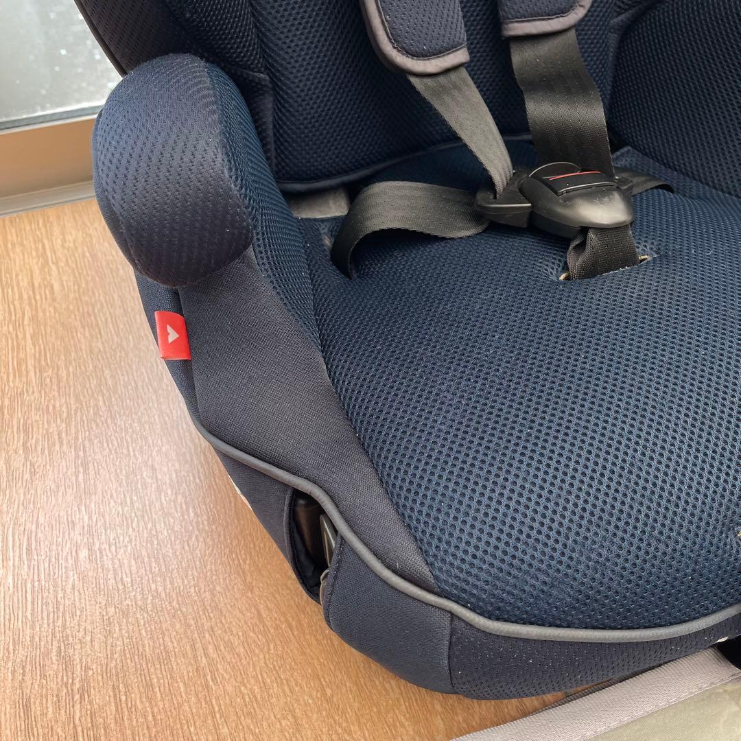 アップリカ　エアグルーヴAD ジュニアシート　ネイビー Aprica