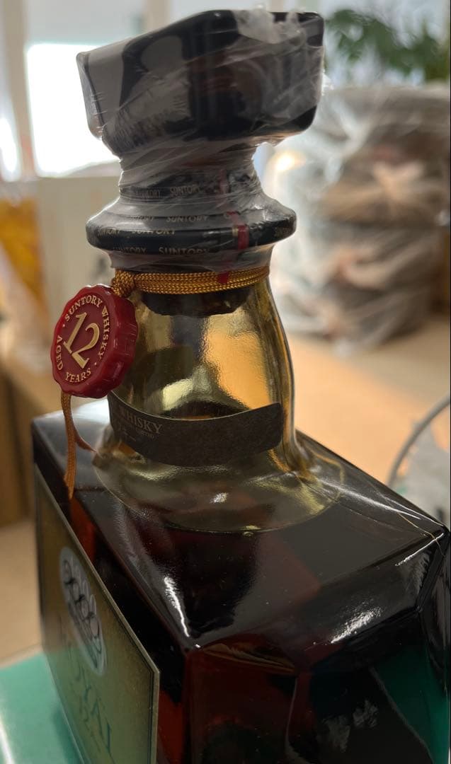 サントリー ローヤル 12年ミレニアム2000箱付き700ml 43%