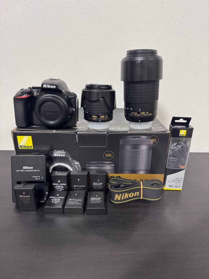 Nikon デジタル一眼レフカメラ D5600ダブルズームキット