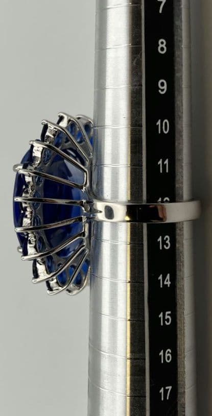 keikosamaタンザナイト（44.18 CtサファイアSV925 指輪