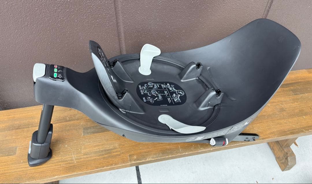 Cybex baseT ブラック チャイルドシート