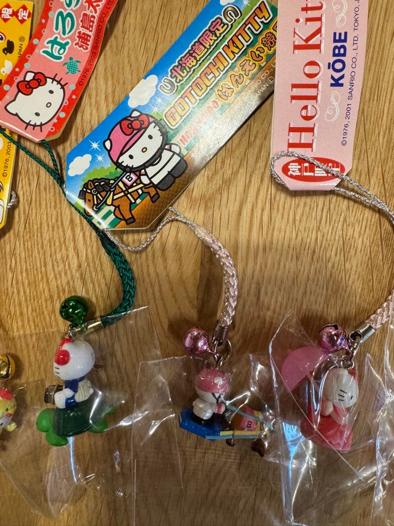 T*a様 ハローキティ 根付セット ３８＋1 ご当地限定品多数　おまけ付き