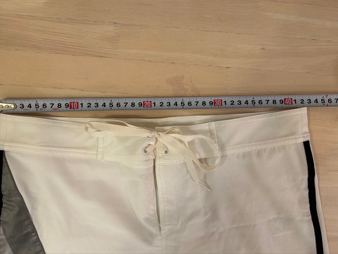 【最終価格】10/4迄。LYFT【Ｌサイズ】ステージショーツ　サーフパンツ