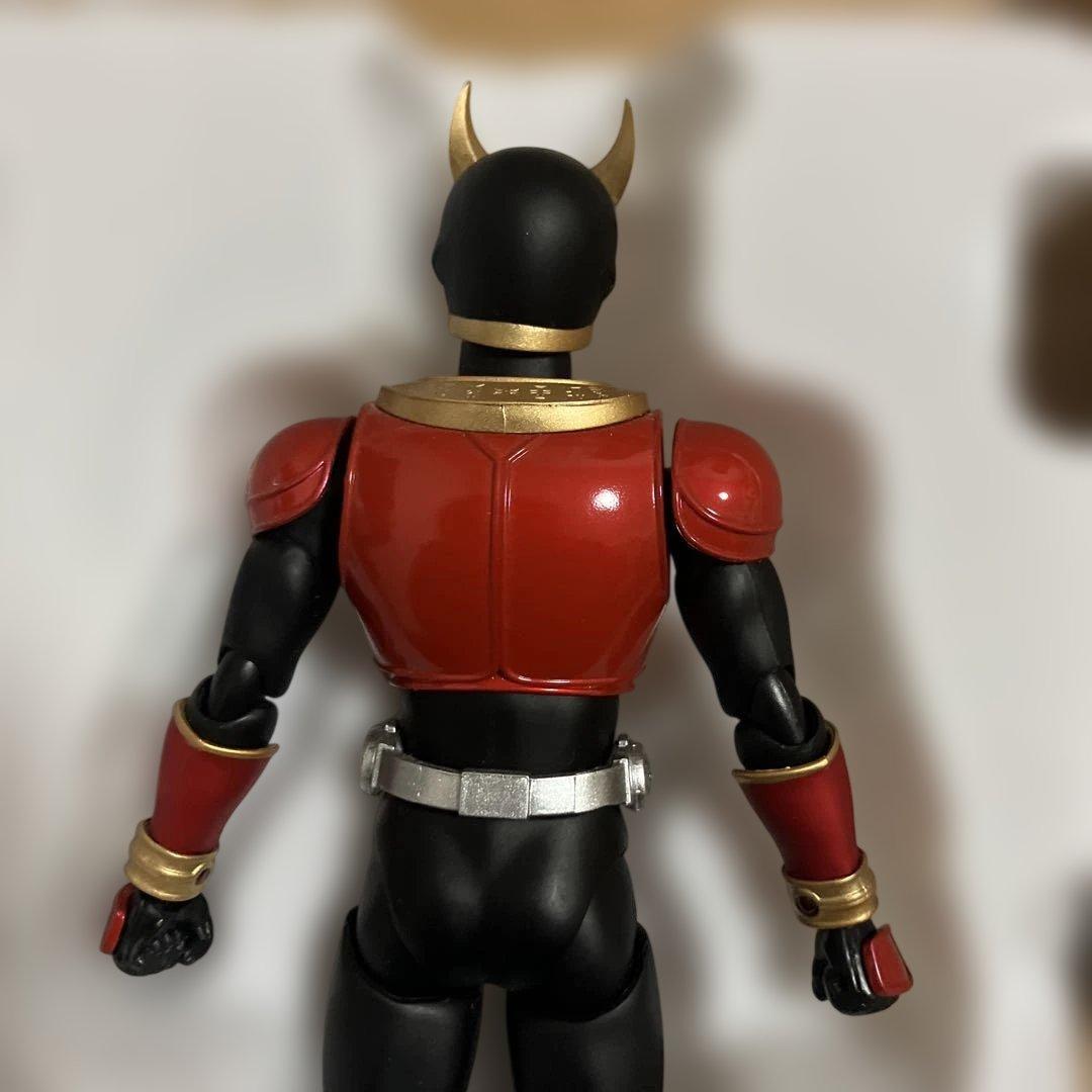 フィギュアーツ 真骨彫 仮面ライダークウガ　マイティフォーム