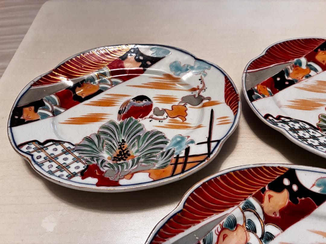 有田焼　古伊万里様式　染錦手（そめにしきて）花鳥地紋様江戸時代3枚セット