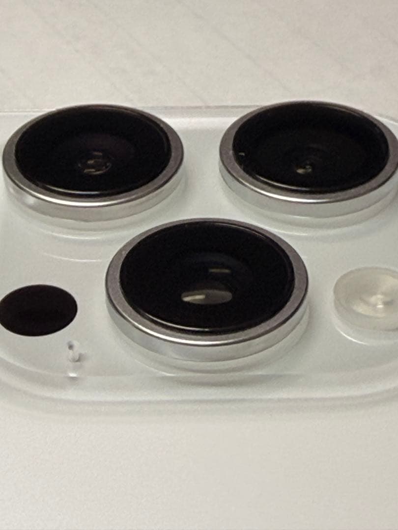 Apple iPhone 16 Pro Max 256GB ホワイトチタニウム