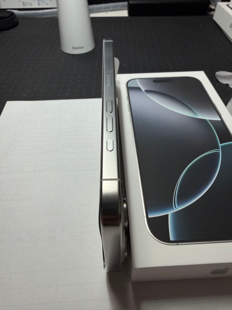 Apple iPhone 16 Pro Max 256GB ホワイトチタニウム