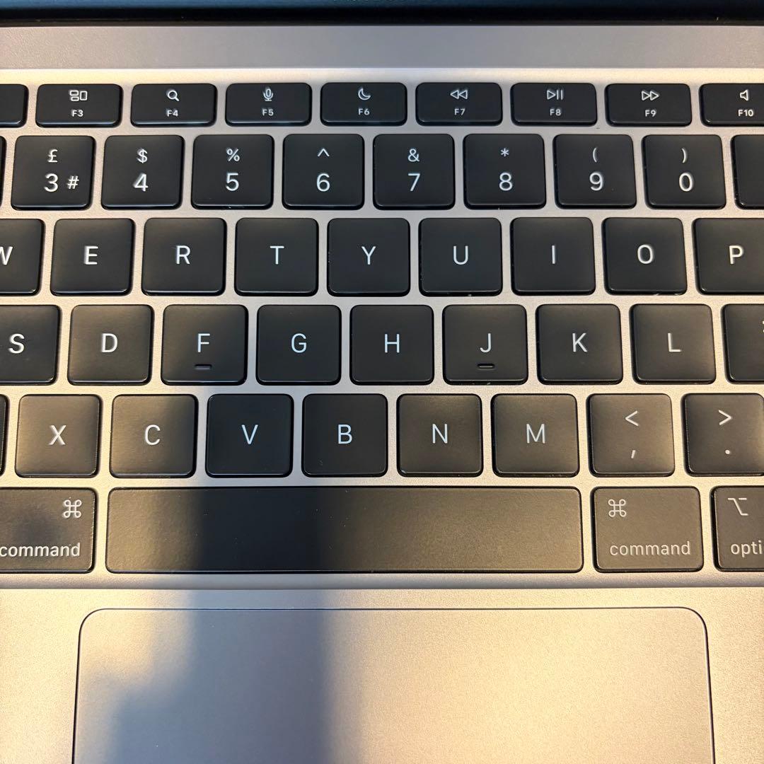 M1MacBookAir 13インチ 16メモリ 256GB スペースグレー