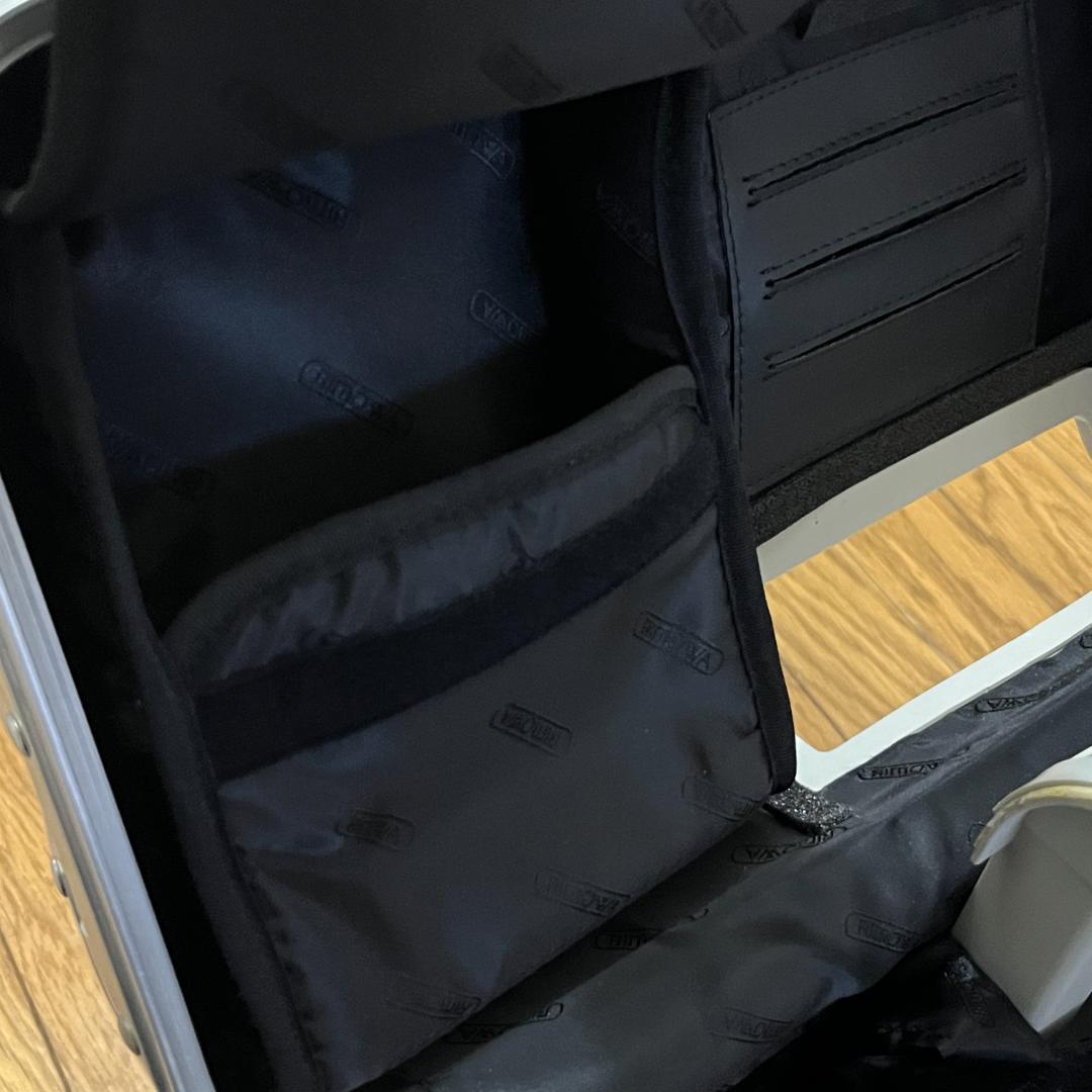 RIMOWA リモワ パイロット スーツケース 2輪 中古 シルバー