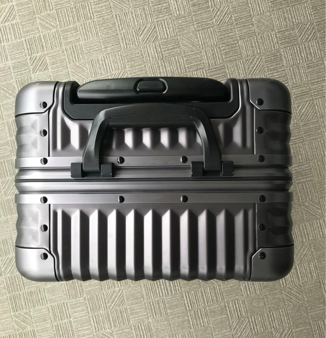 メルセデスベンツ　AMG スーツケース　黒