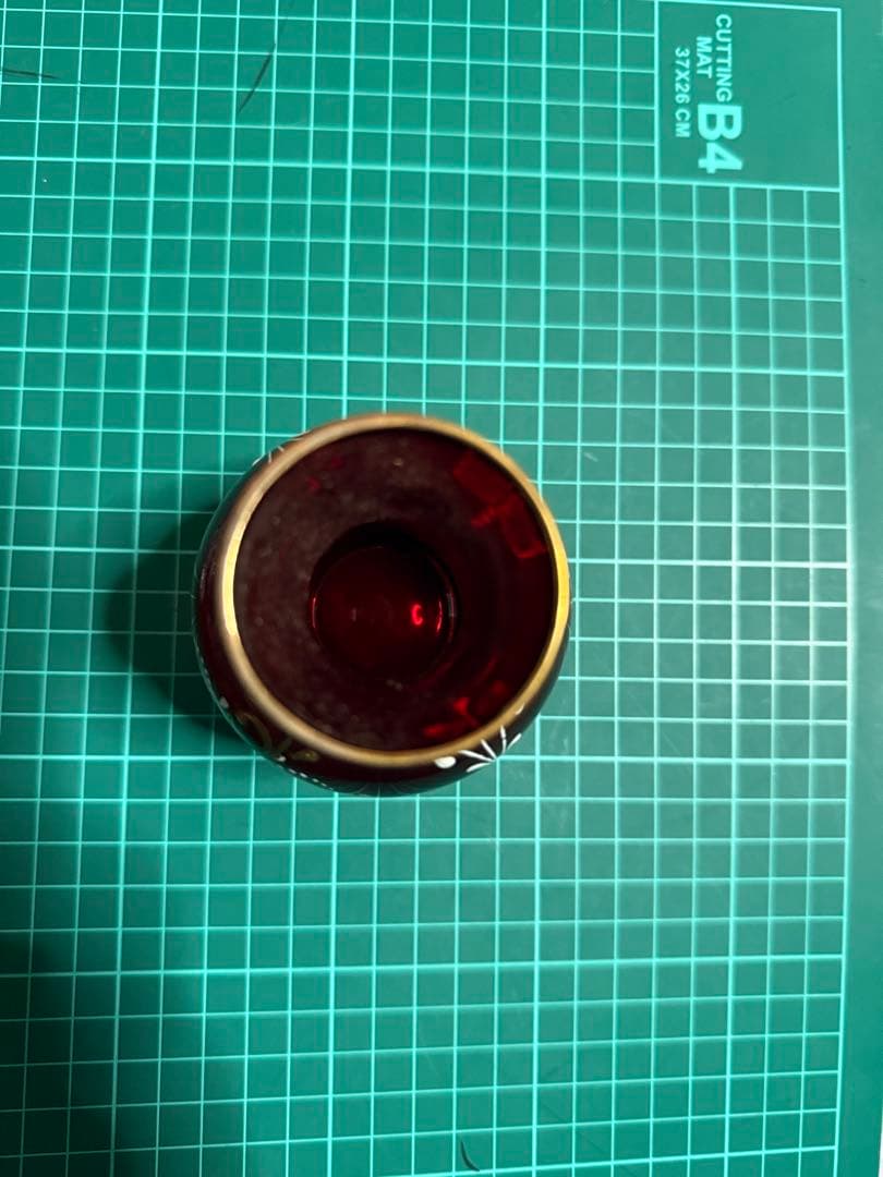 イタリアガラス工芸家 アントニオ·トゥルキの赤ガラスの花瓶(年数経過品)