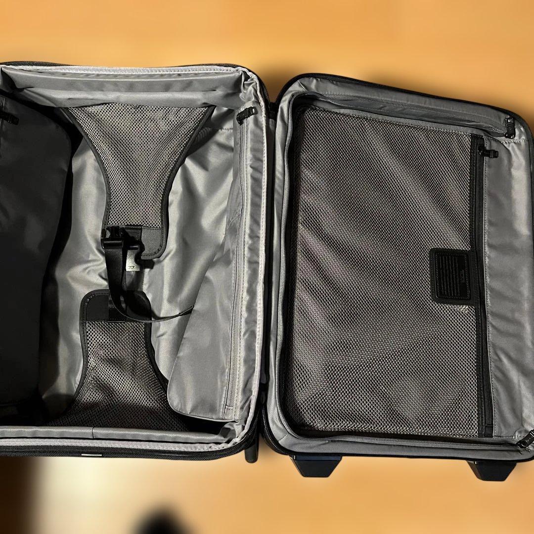 美品 TUMI キャリーケース 220211D2U 2輪　黒ナイロン