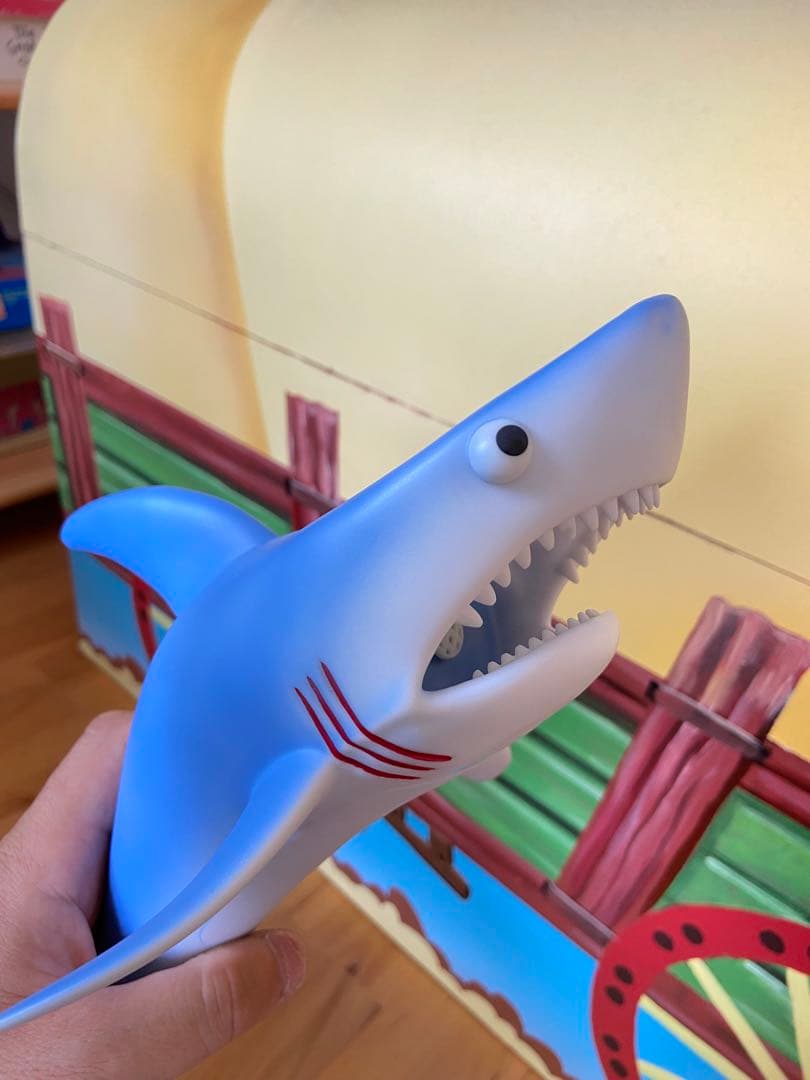 トイストーリー　ミスターシャーク