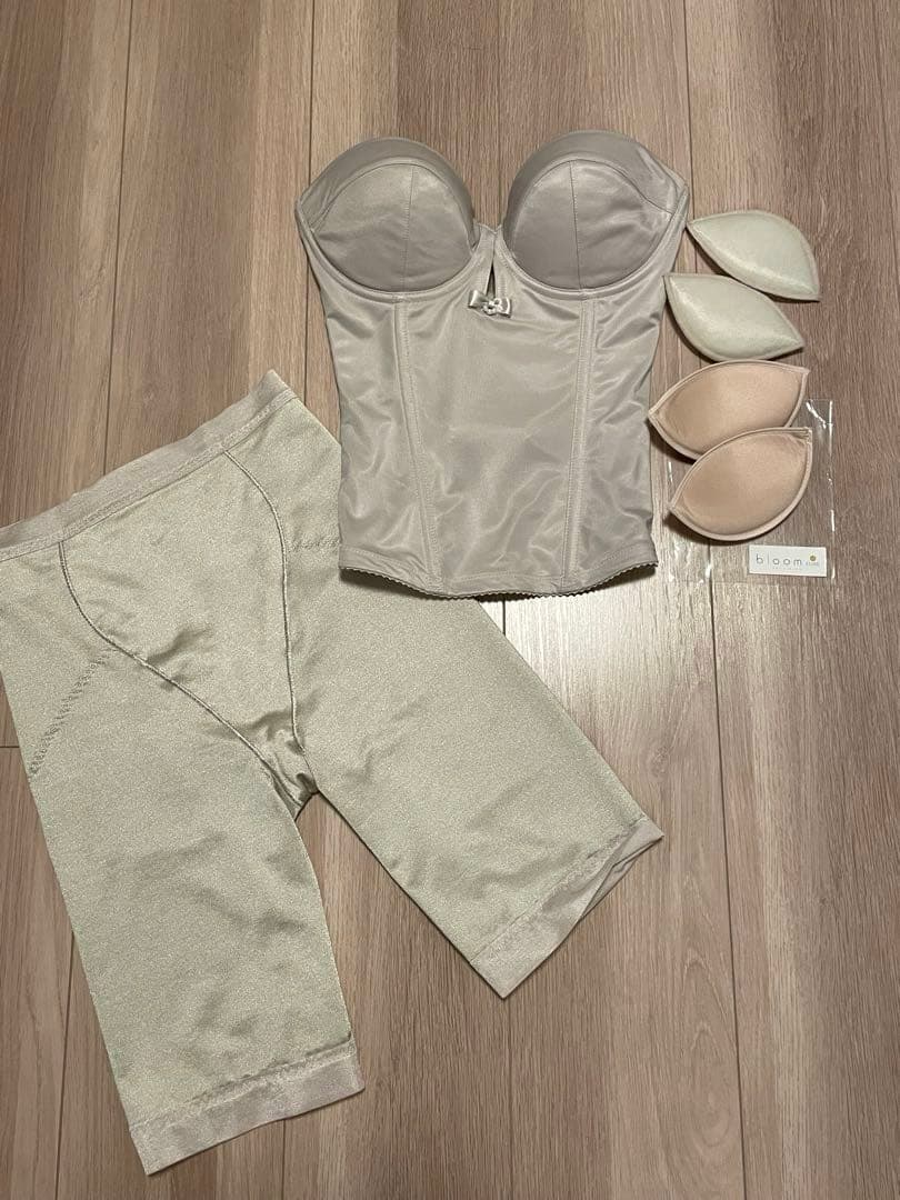 bridal bloom 4点セット　ビスチェ　ガードル　プッシュアップパッド