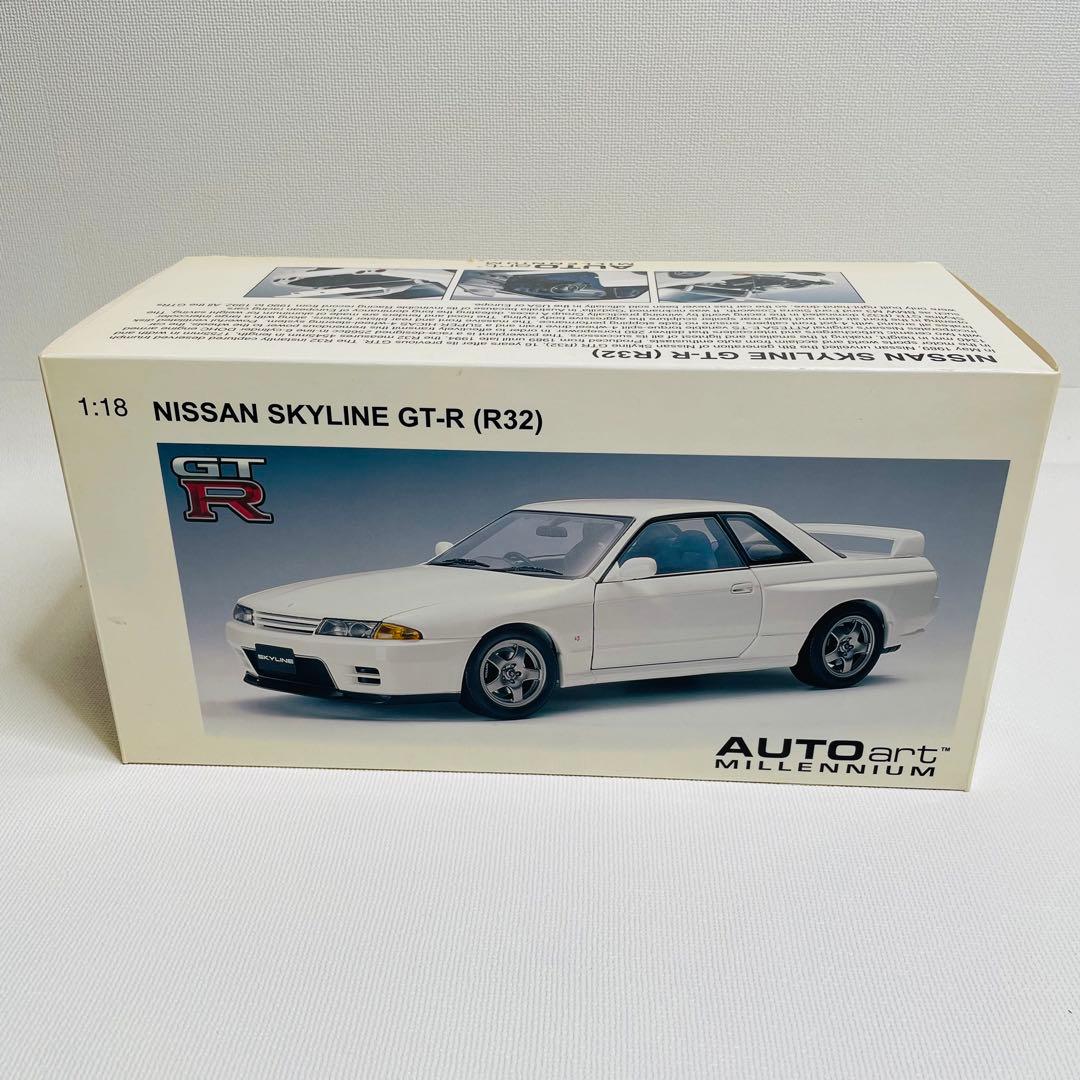 ミニカー AUTOart 1/18 NISSAN SKYLINE GT-R R32