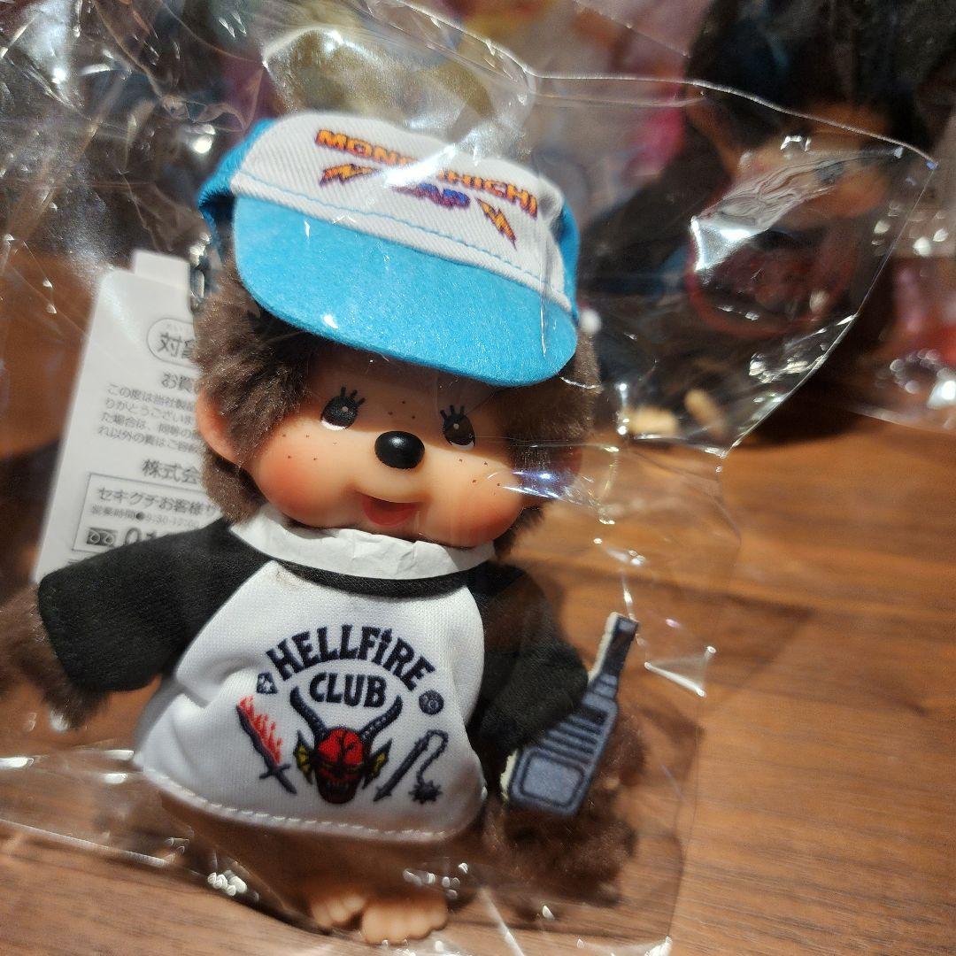 新品未開封　選新発売モンチッチ キーチェーン ストレンジャーシングス コラボ2点