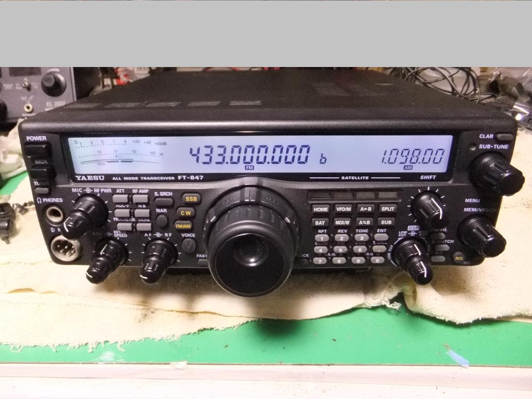 ☆ヤエス　HF～430MHz帯オールモード機　FT-847（現状渡し）☆