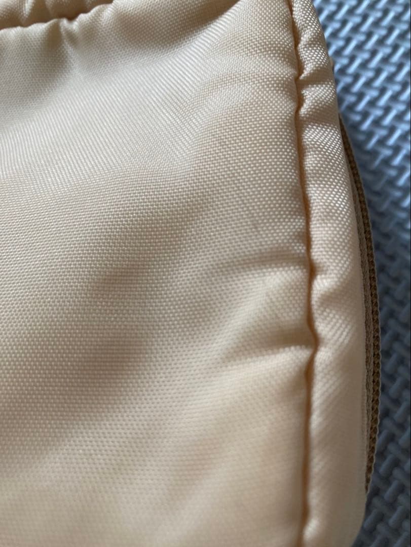 ハローキティポーチ