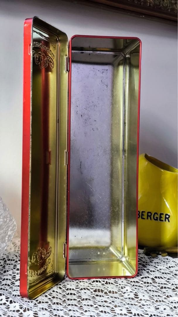 ミュシャ ティン缶 モエ・エ・シャンドン記念缶