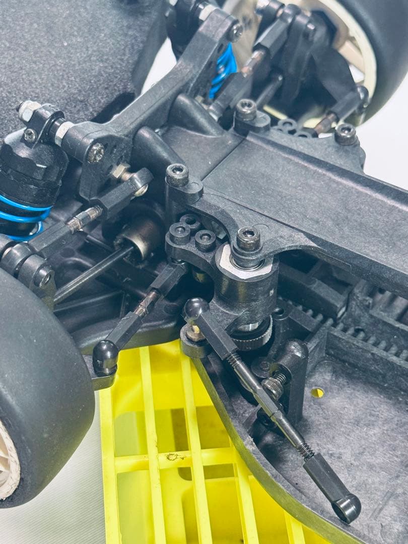 ヨコモ　MR-4TC シャーシのみ　と　予備パーツ　と説明書