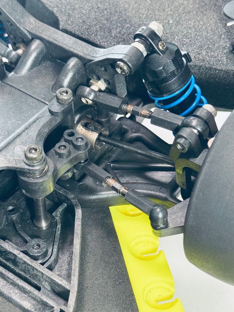 ヨコモ　MR-4TC シャーシのみ　と　予備パーツ　と説明書