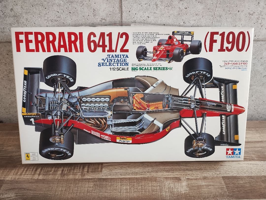 フェラーリFerrari 641/2 (F190) 1/12スケール プラモデル