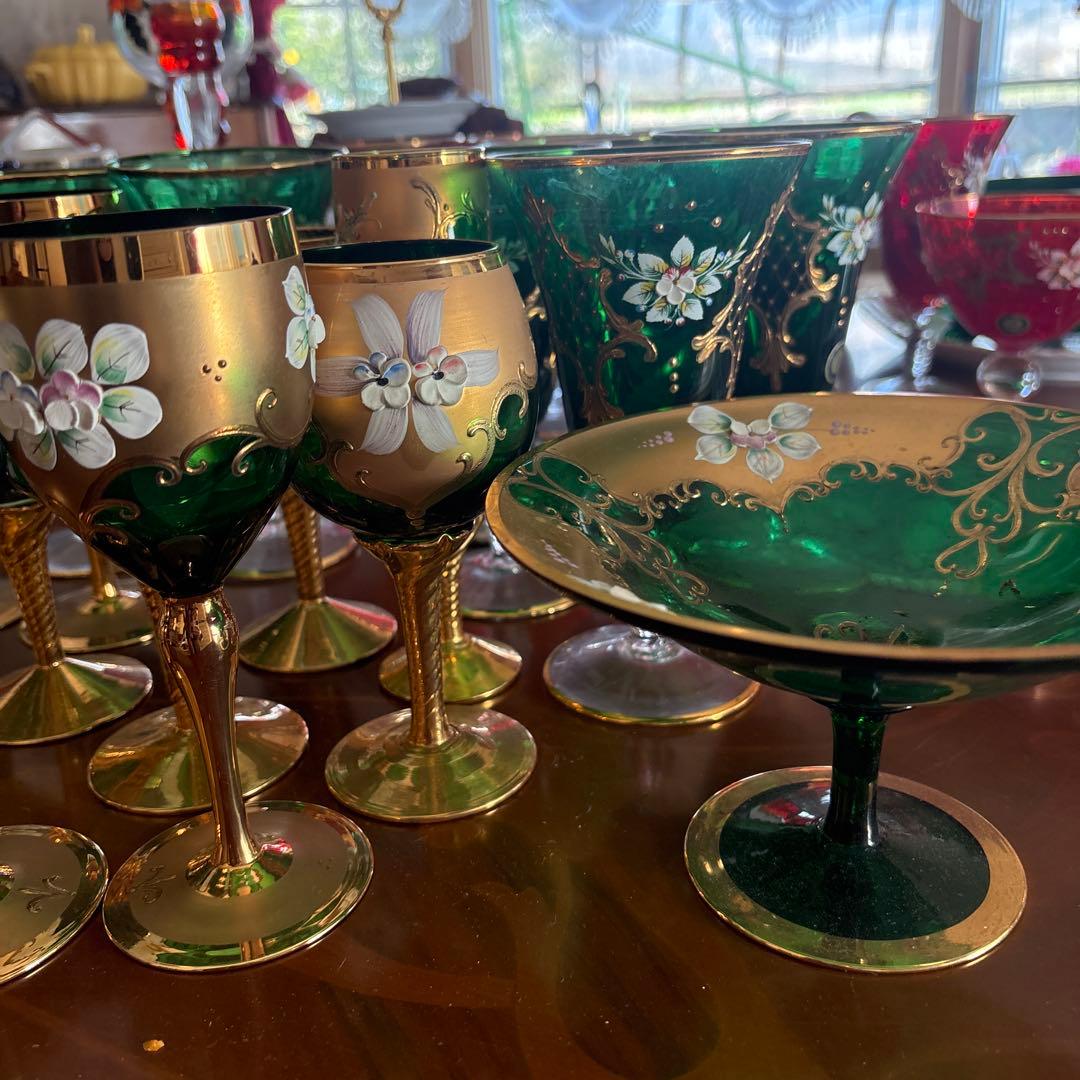 緑と金色の花柄ガラスグラスセット