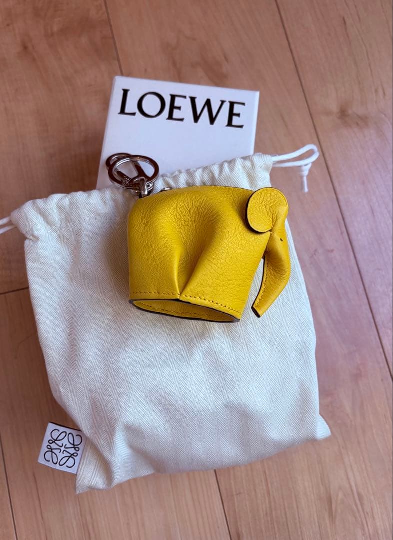 ロエベ エレファント 象 イエロー キーチャーム ケース