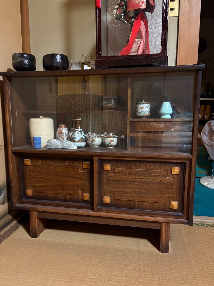 キャビネット ガラス扉付き　昭和レトロ　アンティーク　茶箪笥