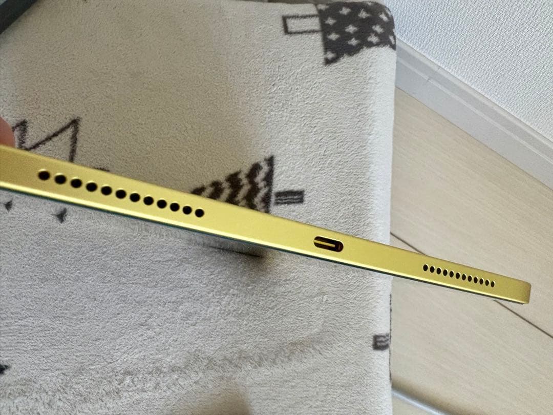 Apple iPad ゴールド-10代