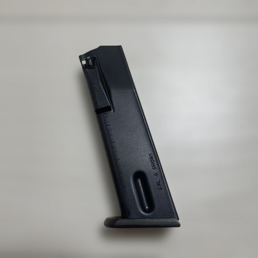 マルシン工業製　M84 ブラックHW モデルガン（観賞用）