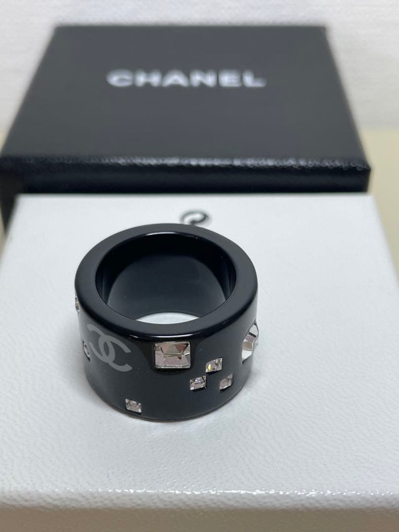 【もにょくろ】CHANEL ブラック リング クリスタル装飾　15号