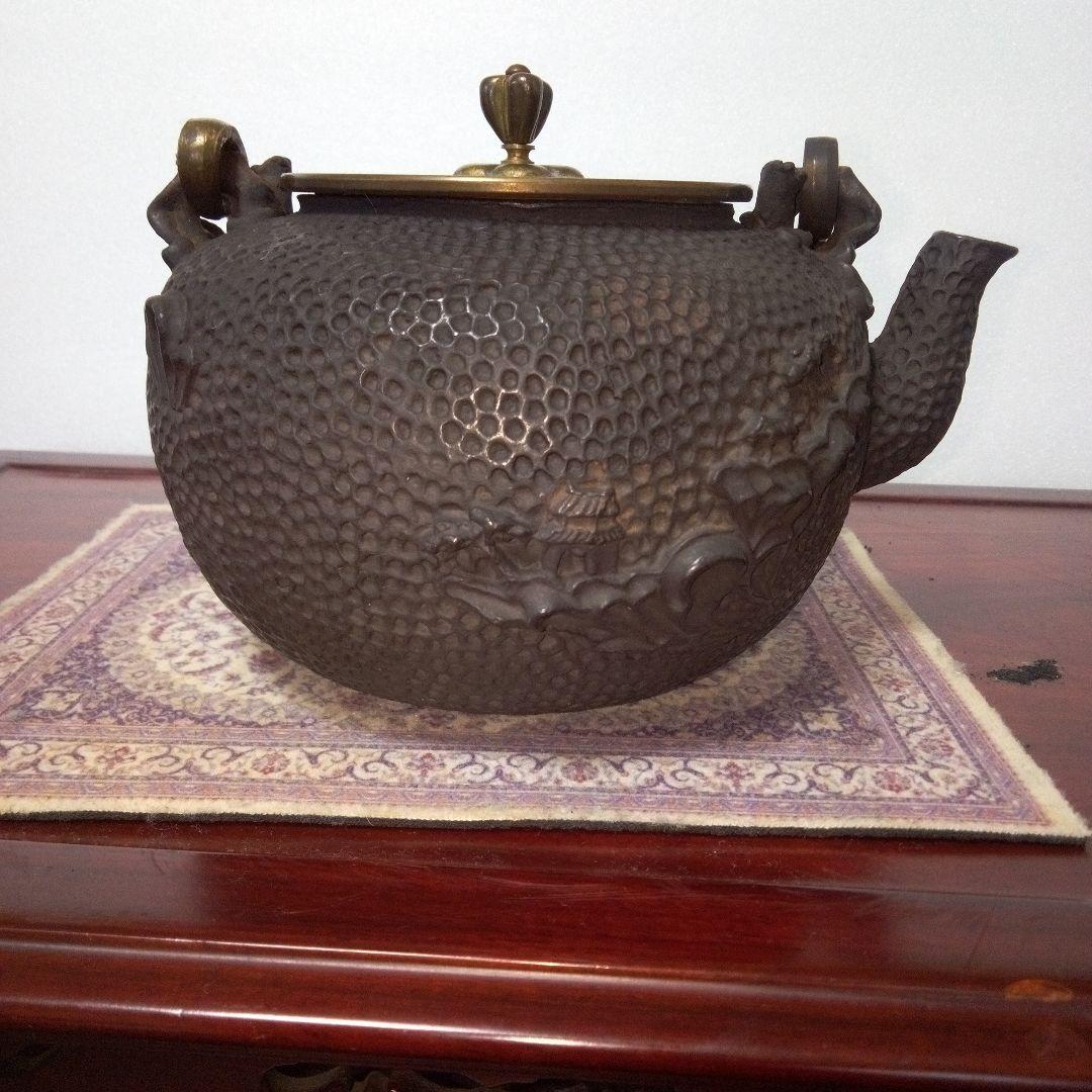 亀文堂　鉄瓶　楼閣廊紋様