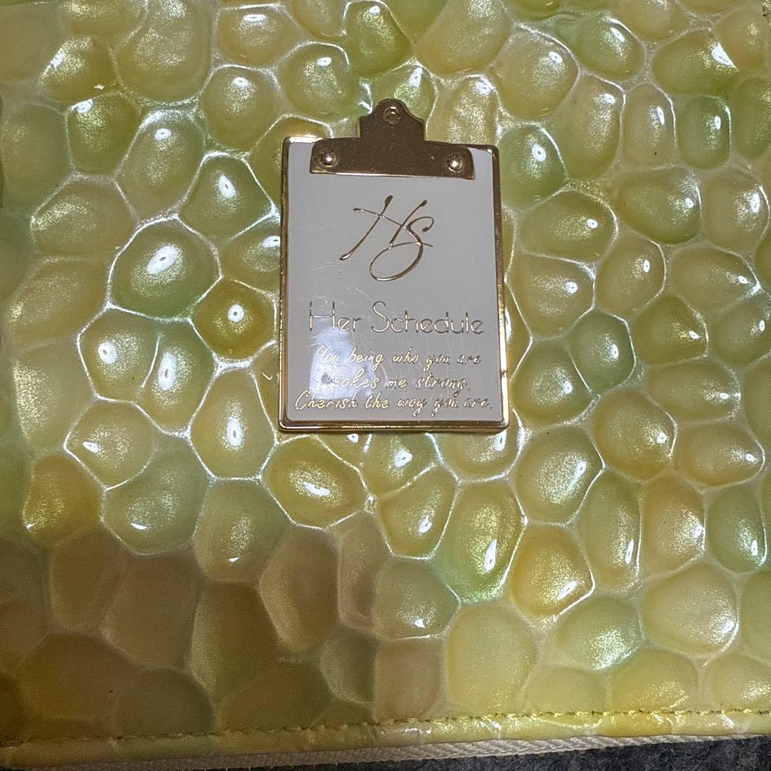 ハースケジュール 2つ折り財布