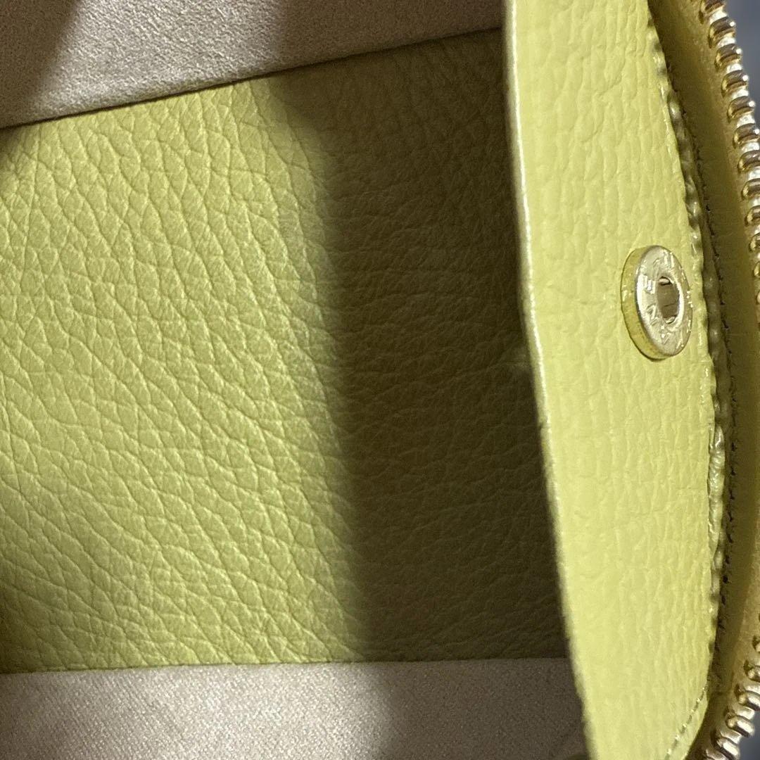 ハースケジュール 2つ折り財布