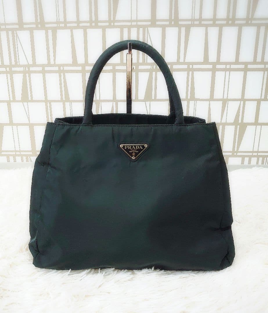 PRADA　ナイロン　ハンドバッグ　3角ロゴ 3層式　台形　グリーン系