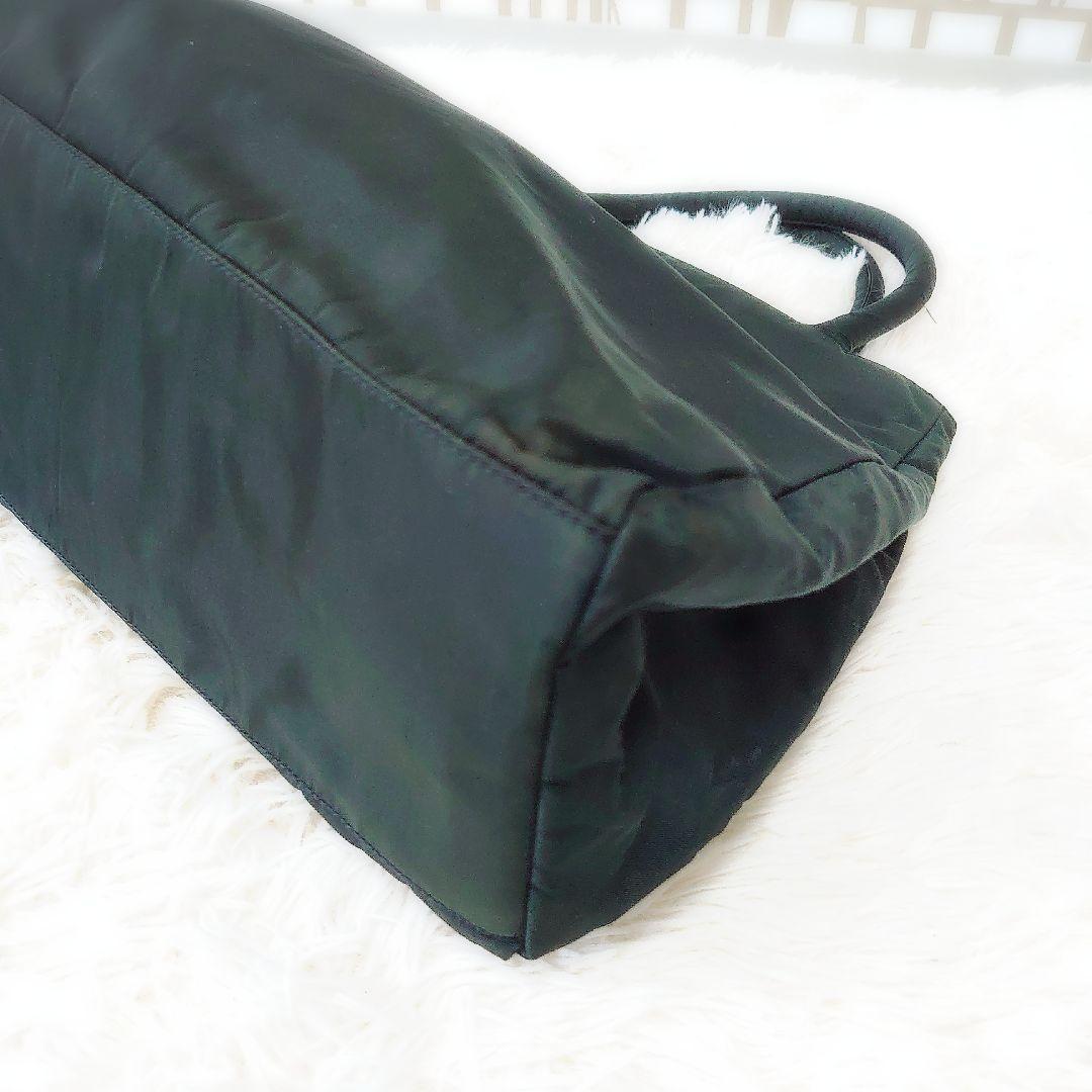 PRADA　ナイロン　ハンドバッグ　3角ロゴ 3層式　台形　グリーン系