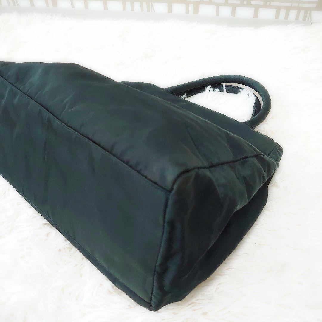 PRADA　ナイロン　ハンドバッグ　3角ロゴ 3層式　台形　グリーン系