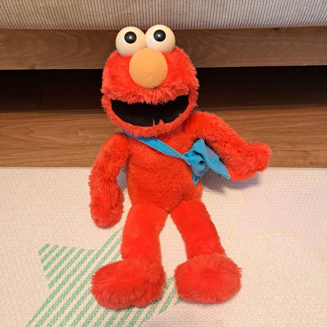 エルモ　しゃべる ぬいぐるみ 青いバッグ付き　アイス　食べる　話す　英語　日本語