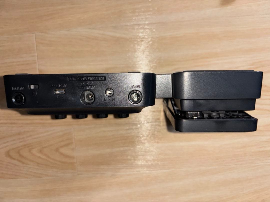 ZOOM G1X FOUR マルチエフェクター　〈アダプター付属〉