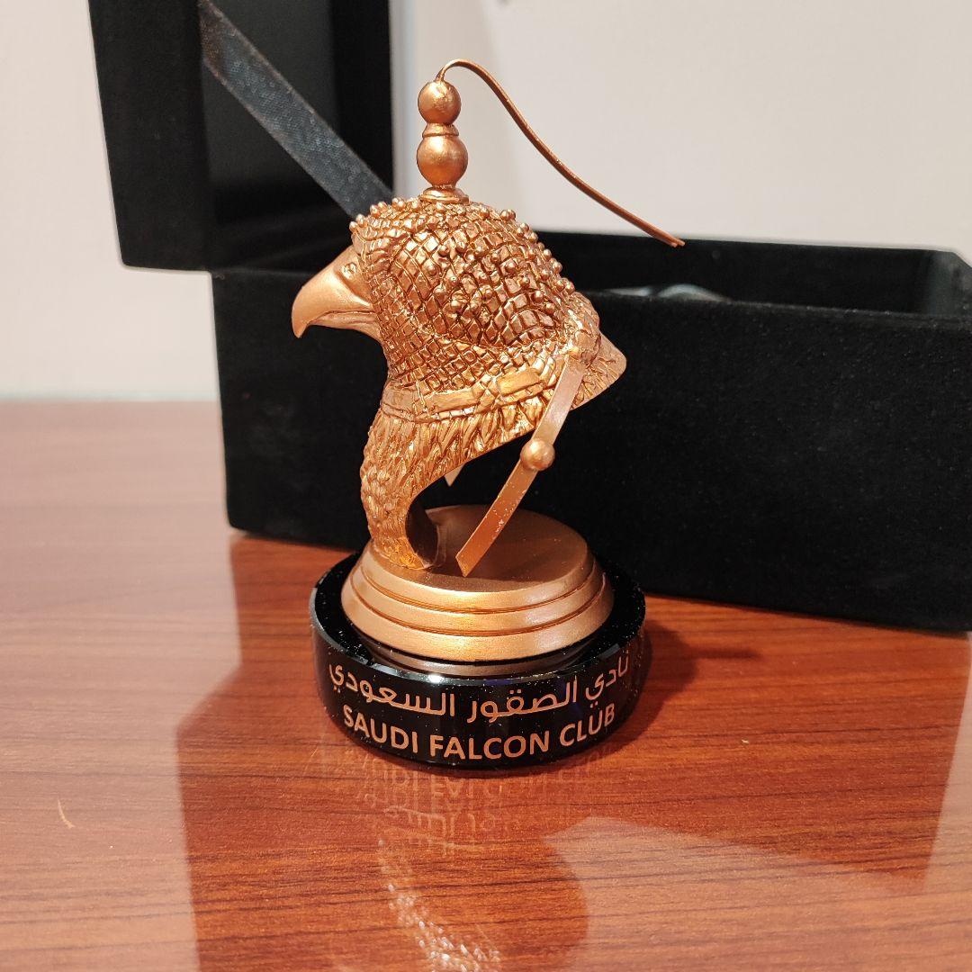 サウジアラビア アルウラー ファルコンカップ 記念品