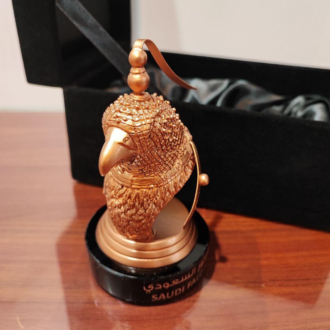 サウジアラビア アルウラー ファルコンカップ 記念品