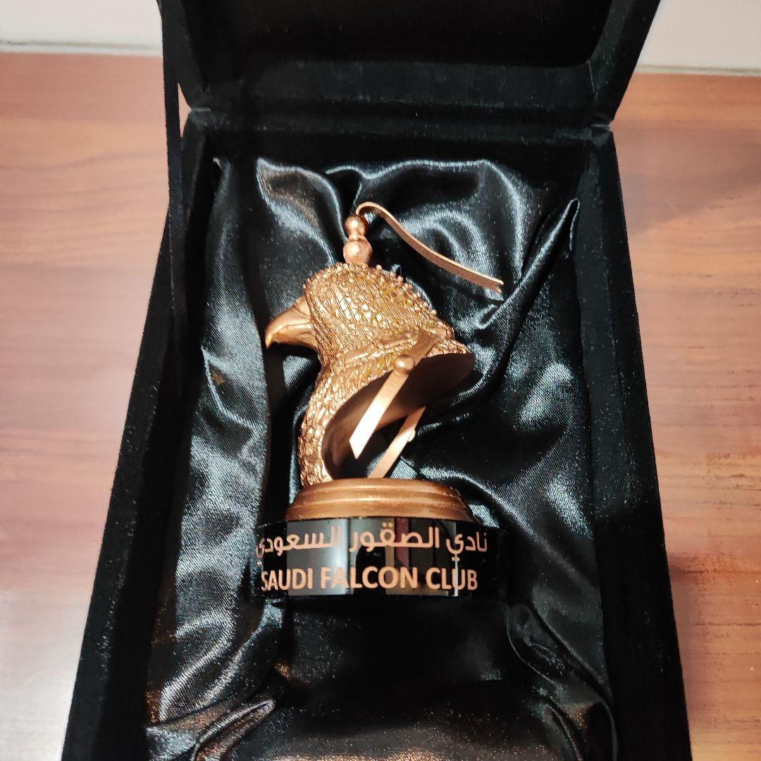 サウジアラビア アルウラー ファルコンカップ 記念品