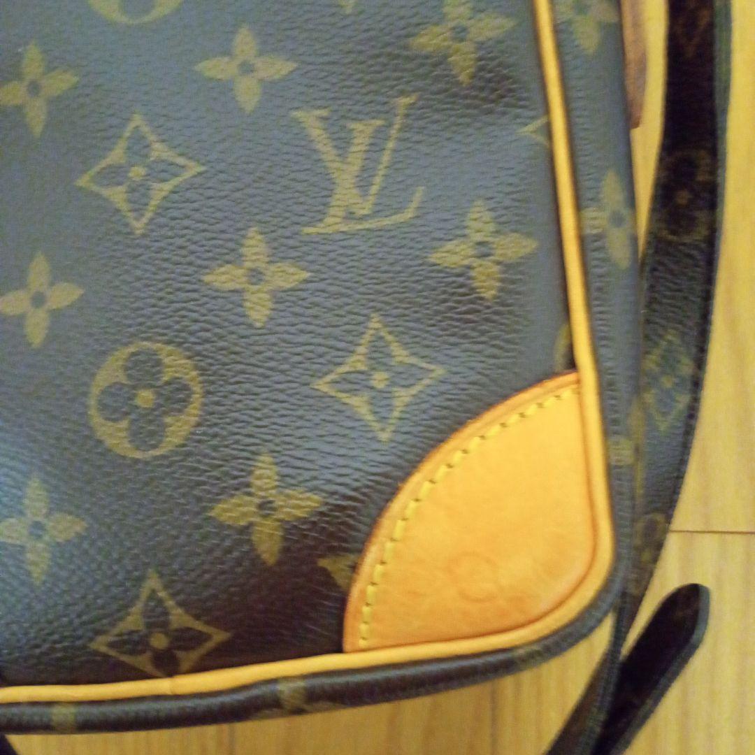 ルイ・ヴィトンアマゾンショルダーバック