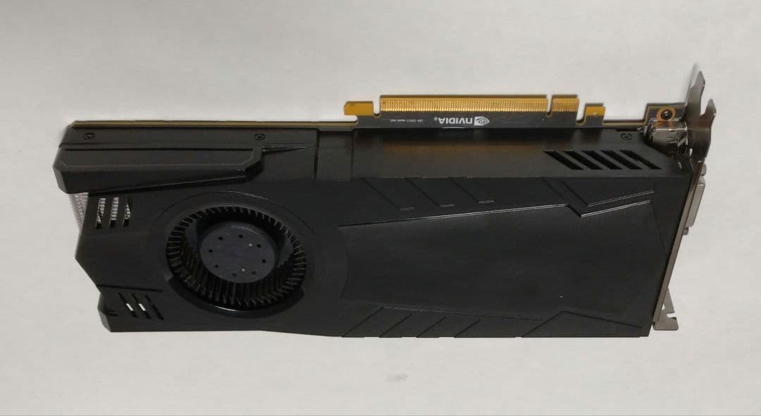 GTX 1070 8GB GDDR5 グラフィックボード　中古