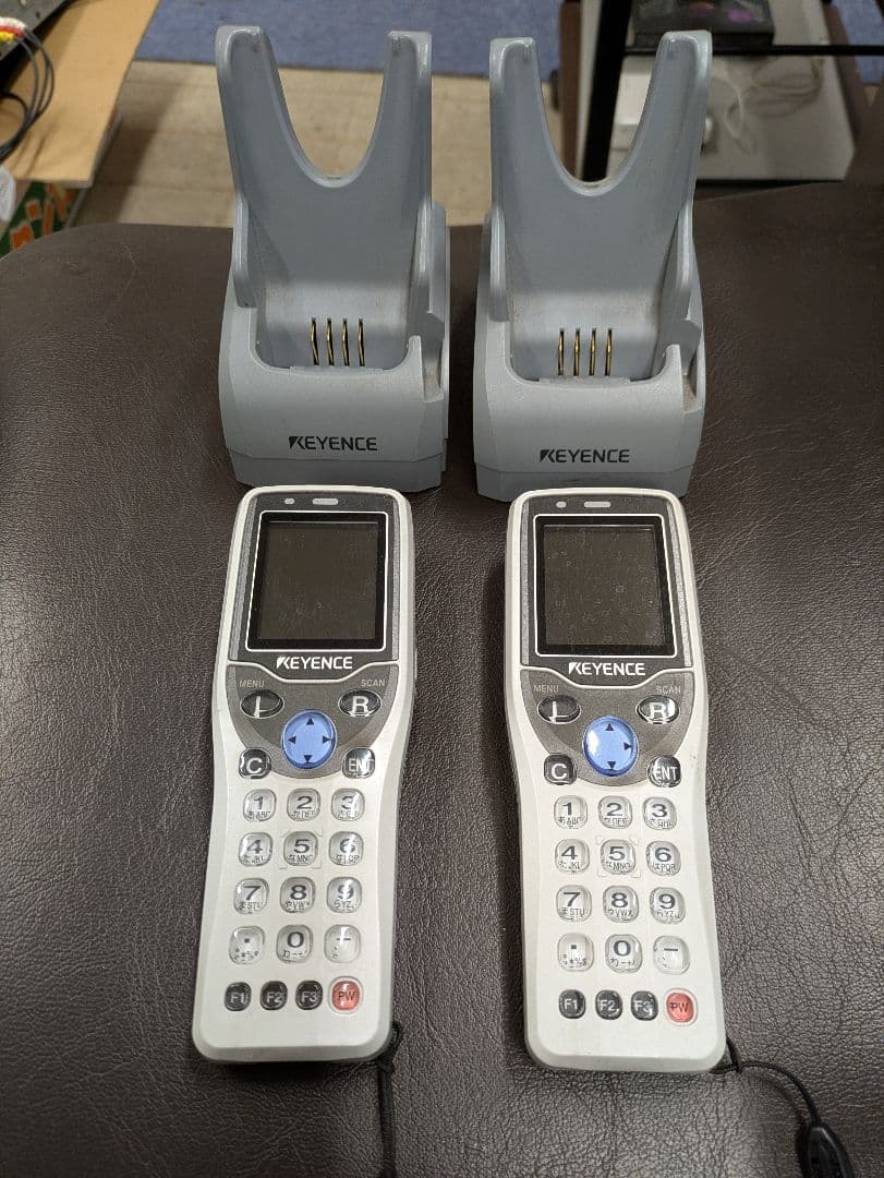 2台セット□KEYENCE 超小型バーコードハンディターミナル BT-600中古