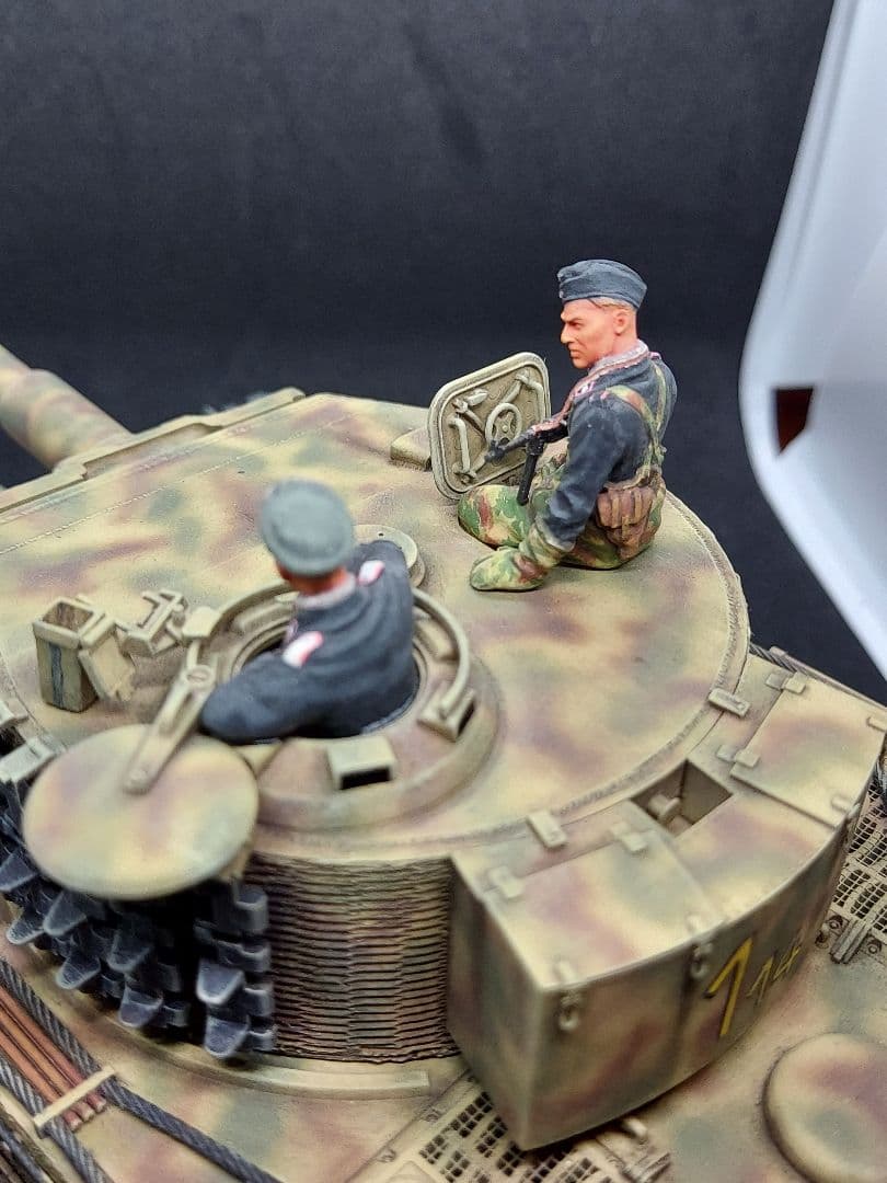 タミヤ 1/35 プラモデル ドイツ軍戦車 タイガーI後期型 完成品