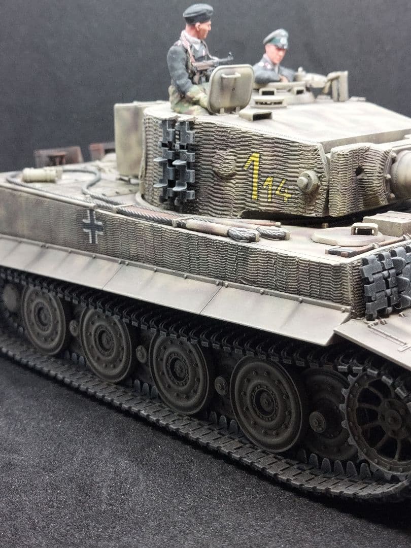 タミヤ 1/35 プラモデル ドイツ軍戦車 タイガーI後期型 完成品